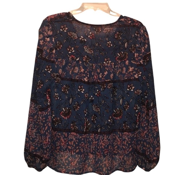Everly for Francesca’s Boho Floral Blouse - Picture 2 of 5